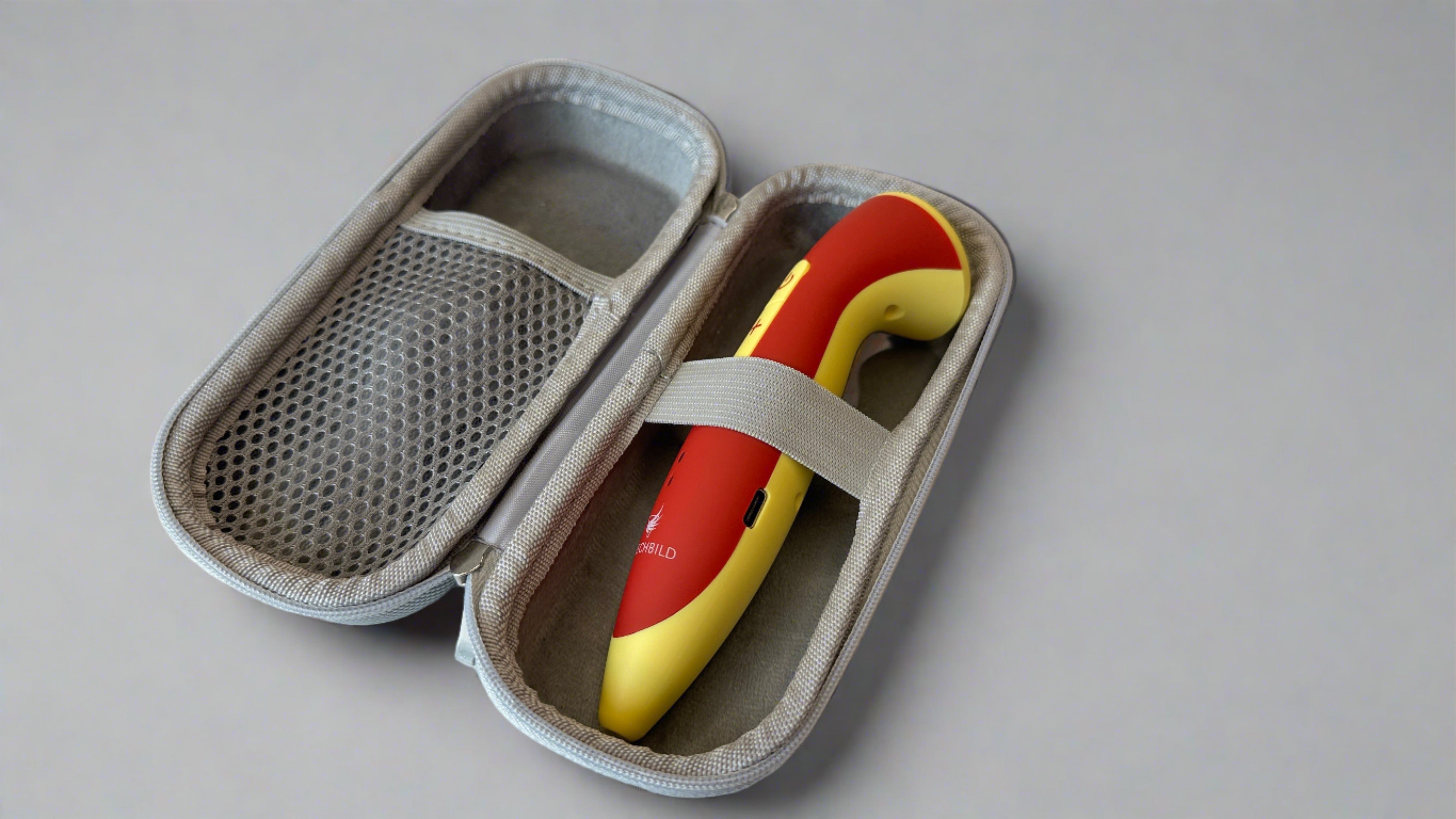 Aufgeklappte Travelbox mit Sprechbild Hörstift