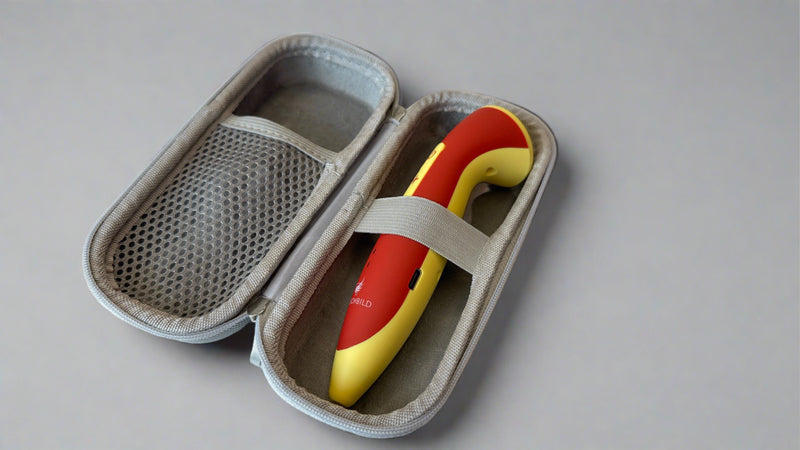 Aufgeklappte Travelbox mit Sprechbild Hörstift